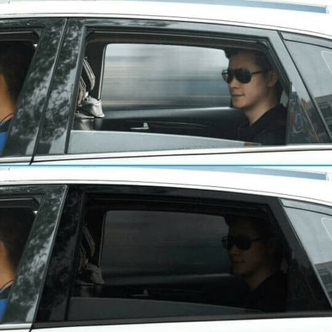 Roztahovací sluneční clona na auto