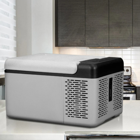 ثلاجة صغيرة للسيارة — تبريد سريع وفعال