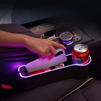Organizator de scaune auto cu iluminare LED - depozitare practică și ambianță modernă